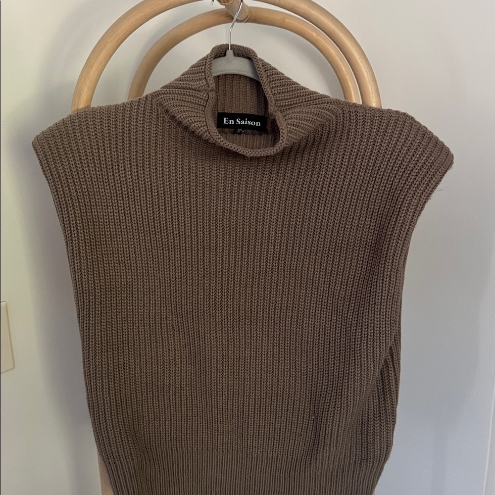 En Saison Taupe Knit Sleeveless Top